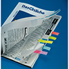 Bunte Haftmarker an einer aufgeklappten Buchseite zum Markieren und Organisieren.