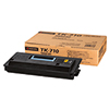 Schwarzer Kyocera Toner TK-710 in einer Verpackung neben dem Toner selbst.