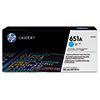 Tonerpatrone 651A in Cyan für HP Laserdrucker in einer dekorativen Produktverpackung.