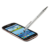 Silberner Multifunktionsstift in einem Smartphone steckend, zeigt die Stylus-Funktion.