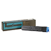 Toner in cyan-Farbe in einer Verpackung mit Pfeil-Symbol auf einem neutralen Hintergrund.