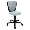 Drehstuhl mit hellblauer Polsterung, schwarzer Rückenlehne und höhenverstellbarer Sitzfläche.