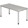 Grauer Hammerbacher Schreibtisch mit den Maßen 1.600 x 680-810 x 800 mm in produktiver Ansicht.