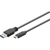Schwarzes USB-Kabel mit einem USB-C- und einem USB-A-Stecker, 1 Meter lang.