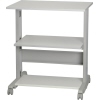 Druckertisch mit drei Ebenen und Rollen, zwei davon feststellbar, in Weiß.