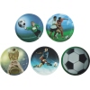 Fünf runde Kletties mit Fußballmotiven zur individuellen Gestaltung von Ranzen und Sportbeuteln.