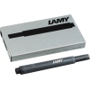 Schwarze Lamy Tintenpatrone T 10 in Packung mit grauem Karton.