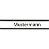 Magnetschild mit der Aufschrift "Mustermann" in breitem Format.