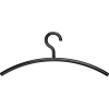 Schwarzer Kunststoff-Kleiderbügel mit einem gebogenen Design und einem Haken.