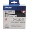 Brother Endlosetikett DK-22251 in Verpackung, Größe 62 mm x 15,24 m, mit Beispielaufklebern.