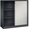 Schwarzer Rollladenschrank mit einer flexiblen Tür aus Kunststofflamellen und zwei Einlegeböden.