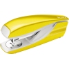 Gelbes Heftgerät mit geschlossenem Deckel und sichtbar drehbarem Amboss.