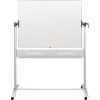 Mobilers Whiteboard mit Rollen und einem klaren, schlichten Design, frontalansicht.