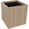 Quadratischer Blumentopf in Eiche natur, 38 x 40 x 38 cm, mit schwarzem Innenraum.