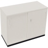 Schiebetürenschrank in anthrazit metallic und diamantweiß mit zwei Ordnerhöhen.