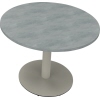 Runder Konferenztisch in silberaluminium mit hellen Betonoptik-Oberfläche, Durchmesser 1.000 mm.