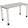 Schreibtisch in lichtgrau mit vier Füßen und Quadratrohr, Maße 1200 x 680-820 x 600 mm.