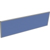 Blaue Tischtrennwand mit gerader Kante und Aluminiumrahmen.