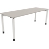 Schreibtisch mit vier lichtgrauen Rundrohren und einer rechteckigen Tischplatte in Verkehrsweiß.