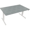 Schreibtisch mit hellgrauer Betonoptik und weißen Tischbeinen, rechteckige Form.