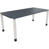 Schreibtisch in lavagrau mit verkehrsweißen Vierfußbeinen, Maße 1.800 x 680-820 x 900 mm.