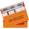 Roter Pflasterspender mit einzelnen Fächern, gefüllt mit verschiedenen Wundpflastern.