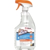 Ein Sprühflasche des Allzweckreinigers mit einer orangefarbenen Sprühdüse und einem weißen Etikett.