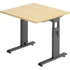 Schreibtisch mit ahornfarbener Platte und grauem Gestell, höhenverstellbar.