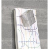 Glasboard in Sichtbeton-Optik mit Magneten und Notizen an einer Wand.