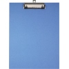 Blaues Klemmbrett mit Metallclip auf der Oberseite, für Dokumente oder Notizen geeignet.