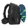 Sportbeutel in Lime Stripe seitlich am Rucksack befestigt, zeigt Anwendungsbeispiel.