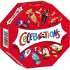 Rote, achteckige Verpackung mit verschiedenen Pralinen und dem Schriftzug "Celebrations".
