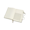 Offenes, linierte Moleskine Notizbuch mit Registertaben und doppelter Innentasche.