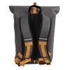 Wasserfester Rucksack mit gepolstertem Rückenteil und verstellbaren Trägern in Grau und Orange.