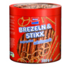 Rote Dose mit Brezeln und Sticks, Beschriftung "Brezeln & Stixx", 300 g, für Knabberfans.