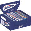 Schokoriegel in einer geöffneten Verpackung mit mehreren Milky Way® Riegeln darin.