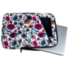 Notebookhülle mit Paisleymuster, offen mit sichtbarem Laptop und zusätzlichem Einsteckfach.