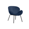 Blauer Sessel mit geschwungener Form und schwarzen Metallbeinen, für Gemeinschaftsräume geeignet.
