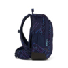 Satch Schulrucksack air Purple Laser in seitlicher Ansicht mit geometrischem Muster.