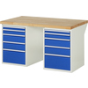 Werkbank mit Holzplatte und zwei seitlichen Unterbau-Containern mit blauen Schubladen.