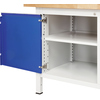 Vorderansicht einer Werkbank mit offener blauer Flügeltür und zwei Regalfächern innen.
