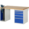 Werkbank mit Klapplift, Buchenplatte, blauen Schubladen und seitlichem Schraubstock.