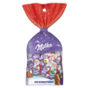 Verpackte Milka Mini Weihnachtsmänner aus Alpenmilchschokolade in einer durchsichtigen Tüte.