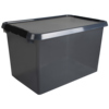 Graue, transparente Aufbewahrungsbox mit Deckel und ergonomischen Griffen in Seitenansicht.
