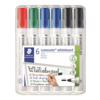 Packung mit sechs Whiteboardmarkern in verschiedenen Farben auf weißem Hintergrund.