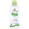 Flasche mit Frosch Weichspüler für Babywäsche, gekennzeichnet als hypoallergen und vegan.