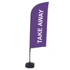 Violette Werbeflagge mit der Aufschrift "TAKE AWAY" auf einem stabilen Standfuß.