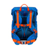 Rückansicht eines blauen Schulranzens mit orangenen Gurten und verstellbarem Tragesystem.