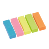 Fünf verschiedene farbige Haftmarker in rechteckiger Form nebeneinander angeordnet.