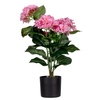 Künstliche Hortensie in einem schwarzen Topf mit pinken Blüten und grünen Blättern.